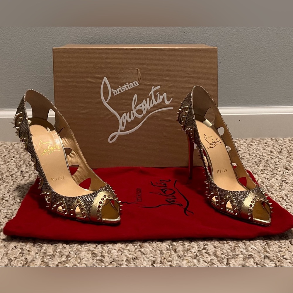 Christian Louboutin Circus City 100 Version Gold size 37 Spikes Peep Toe.